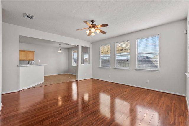 7535 Park Bend Lane, Pasadena, TX 77505