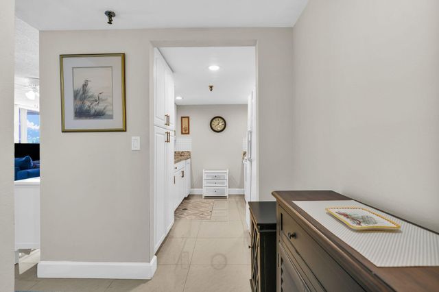 899 Jeffery Street 301, Boca Raton, FL 33487