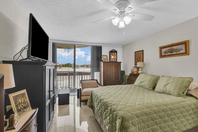 899 Jeffery Street 301, Boca Raton, FL 33487