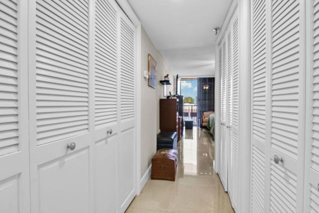 899 Jeffery Street 301, Boca Raton, FL 33487