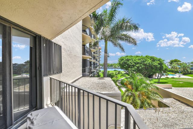 899 Jeffery Street 301, Boca Raton, FL 33487