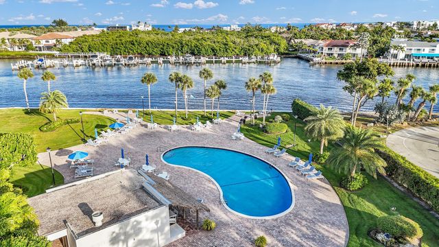 899 Jeffery Street 301, Boca Raton, FL 33487