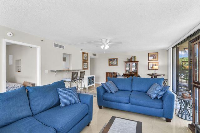 899 Jeffery Street 301, Boca Raton, FL 33487