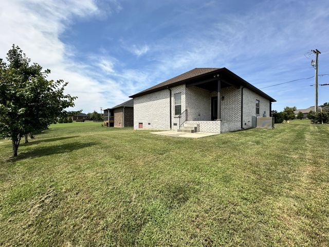 436 Lucy Cir, Gallatin, TN 37066