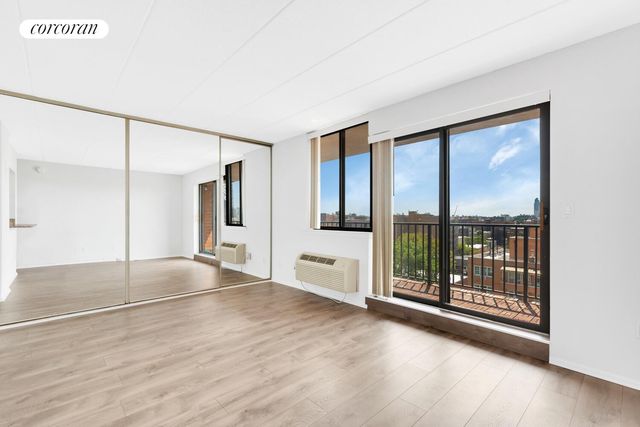 2322 30th Rd Apt 8G, New York City, NY 11102