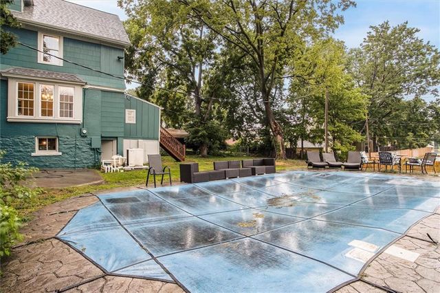 3201 Mcgee Street, Kansas City, MO 64111