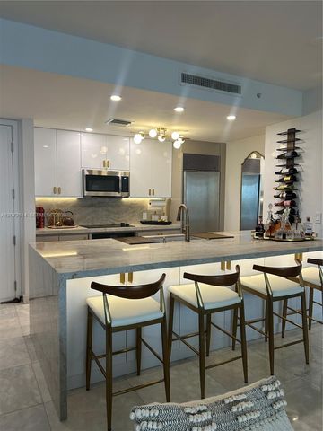 901 Brickell Key Boulevard 702, Miami, FL 33131