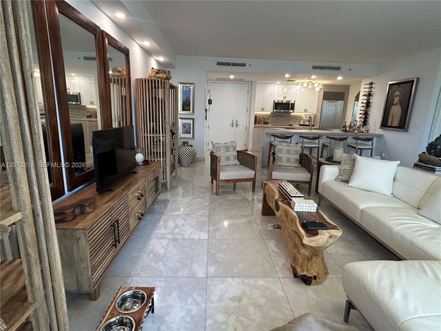901 Brickell Key Boulevard 702, Miami, FL 33131