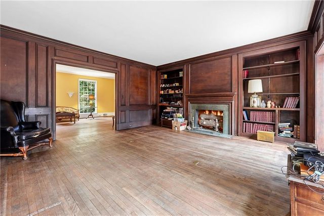 956 W Wesley NW Road, Atlanta, GA 30327