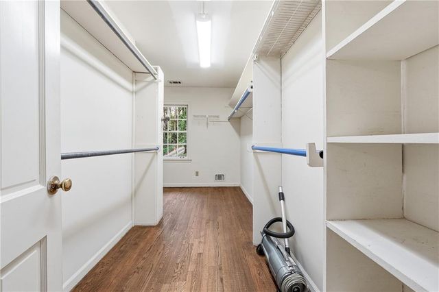 956 W Wesley NW Road, Atlanta, GA 30327