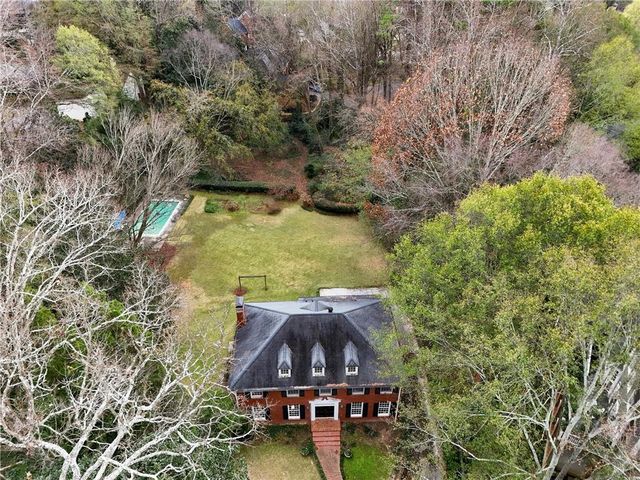 956 W Wesley NW Road, Atlanta, GA 30327