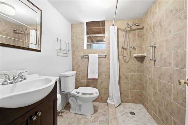 956 W Wesley NW Road, Atlanta, GA 30327