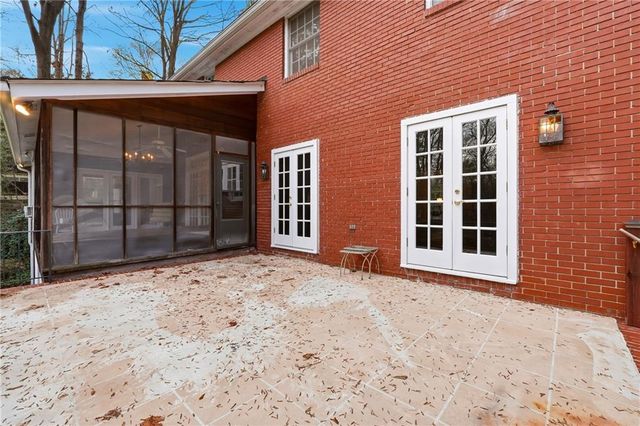 956 W Wesley NW Road, Atlanta, GA 30327