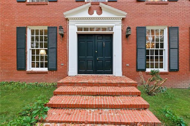 956 W Wesley NW Road, Atlanta, GA 30327