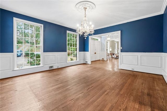 956 W Wesley NW Road, Atlanta, GA 30327