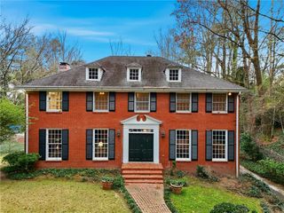 956 W Wesley NW Road, Atlanta, GA 30327