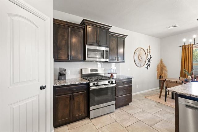 1487 Bridge Street, Edmond, OK 73025