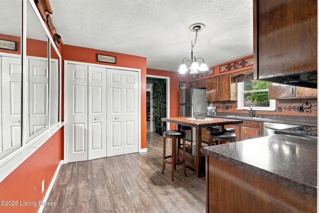 140 Ample Way, Shepherdsville, KY 40165