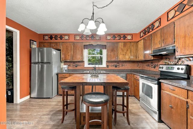 140 Ample Way, Shepherdsville, KY 40165