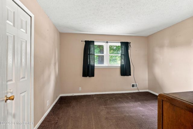 140 Ample Way, Shepherdsville, KY 40165