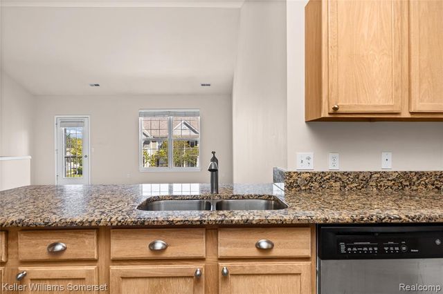1128 Alameda Boulevard, Troy, MI 48085