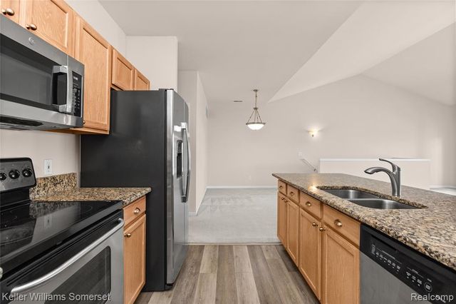 1128 Alameda Boulevard, Troy, MI 48085