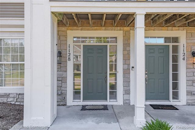 1128 Alameda Boulevard, Troy, MI 48085