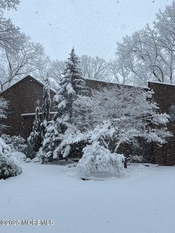 31 Thompson Grove Road, Freehold, NJ 07728