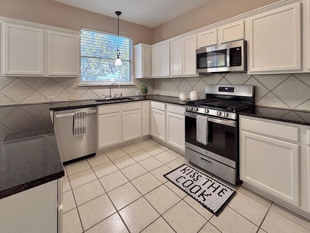 1346 Ashberry TRL, Georgetown, TX 78626