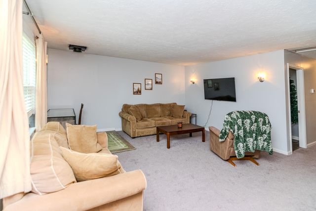 1325 Brush Creek Road, Clay City, KY 40312