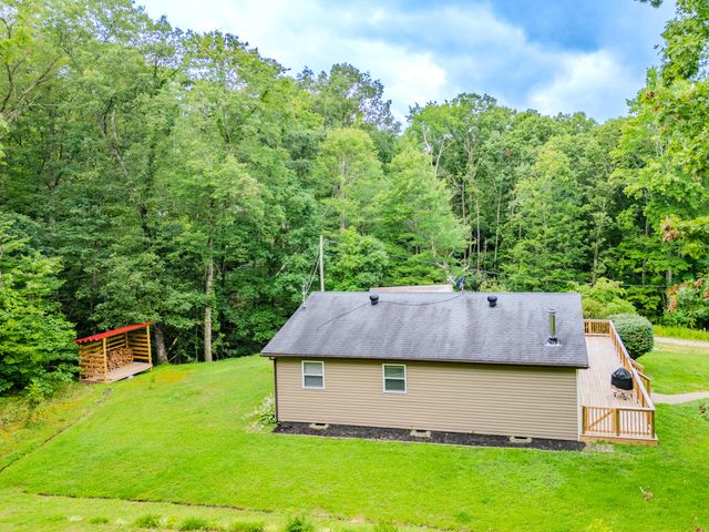 1325 Brush Creek Road, Clay City, KY 40312