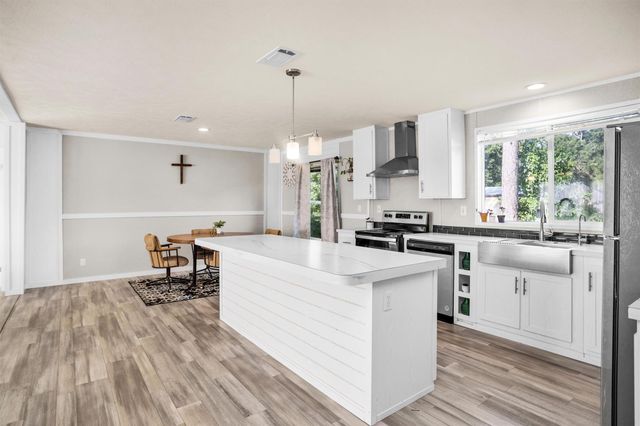 595 County Road 2218, Cleveland, TX 77327