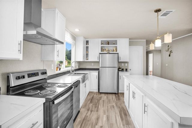 595 County Road 2218, Cleveland, TX 77327