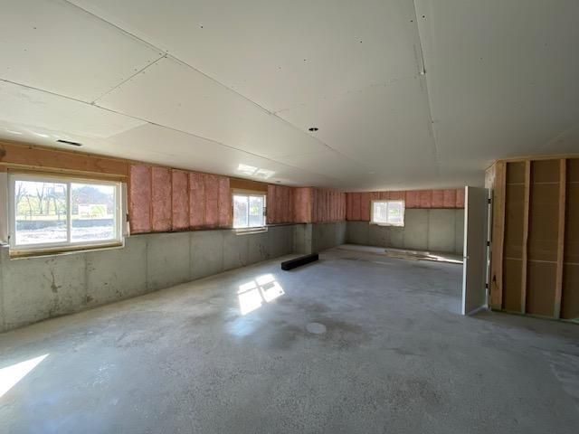 20683 Skyview Lane, Spring Hill, KS 66083