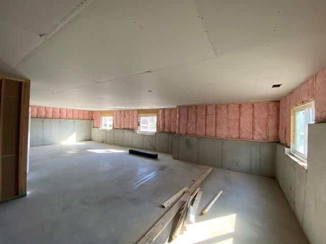 20683 Skyview Lane, Spring Hill, KS 66083