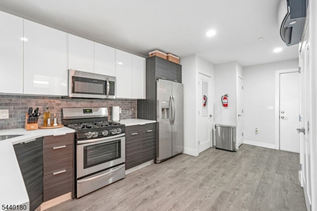 62 69Th St 209, Guttenberg Town, NJ 07093 — photo 4