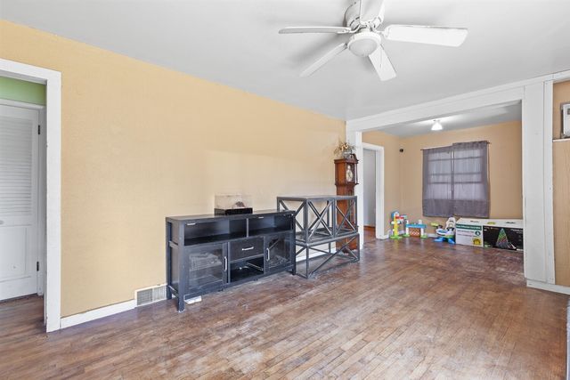 260 Renfrew Avenue, Adrian, MI 49221