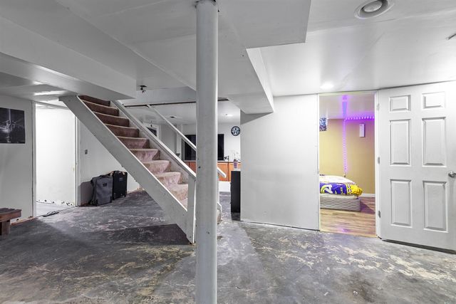 260 Renfrew Avenue, Adrian, MI 49221