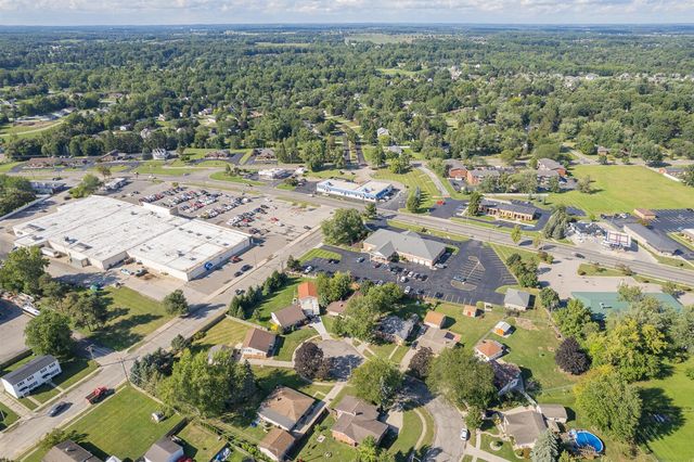 260 Renfrew Avenue, Adrian, MI 49221