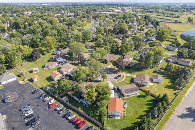 260 Renfrew Avenue, Adrian, MI 49221