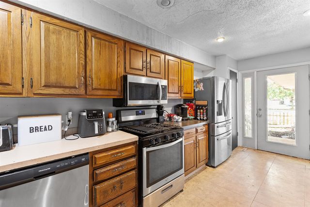 260 Renfrew Avenue, Adrian, MI 49221