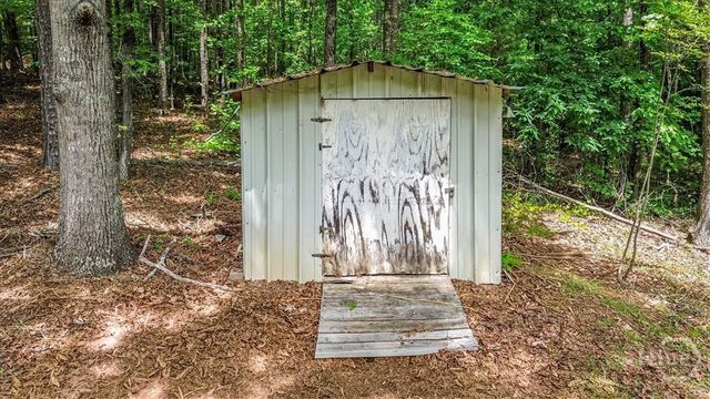 1064 Martin Griffeth Road, Hull, GA 30646