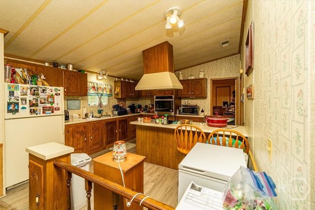 1064 Martin Griffeth Road, Hull, GA 30646