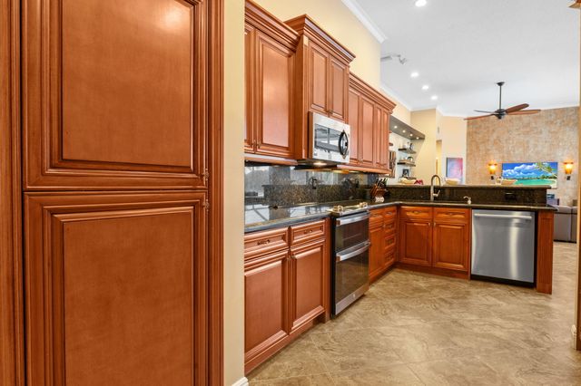 2664 Nelson Court, Weston, FL 33332