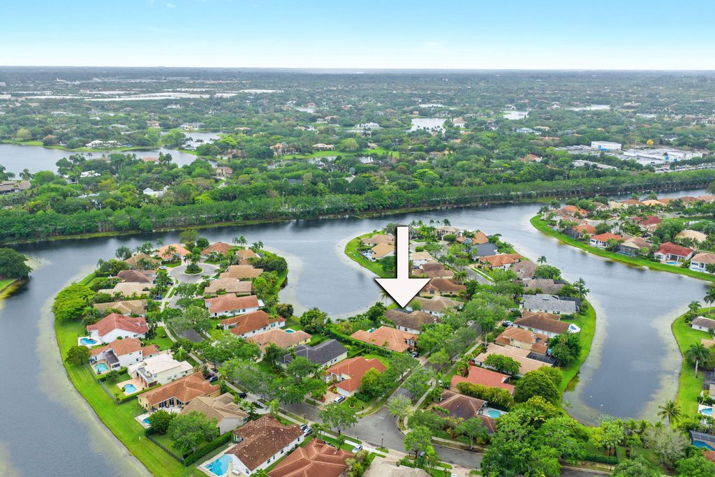 2664 Nelson Court, Weston, FL 33332