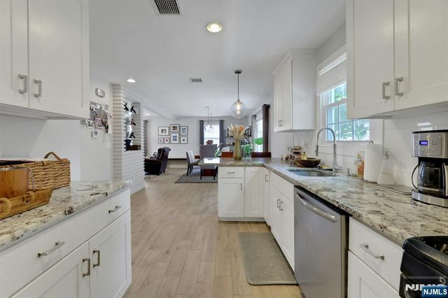 15 Lynne Avenue, Hawthorne, NJ 07506
