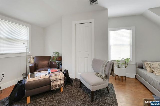 15 Lynne Avenue, Hawthorne, NJ 07506
