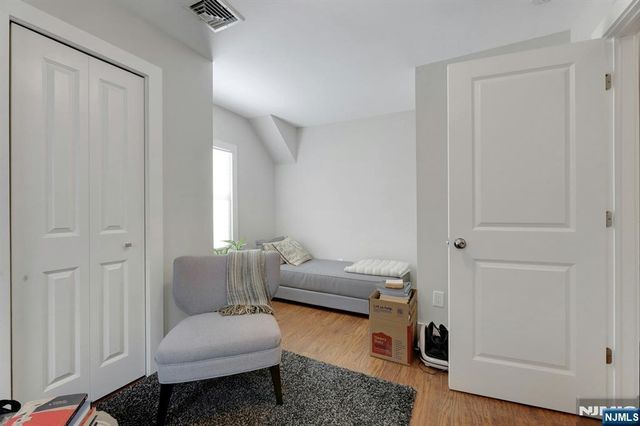 15 Lynne Avenue, Hawthorne, NJ 07506