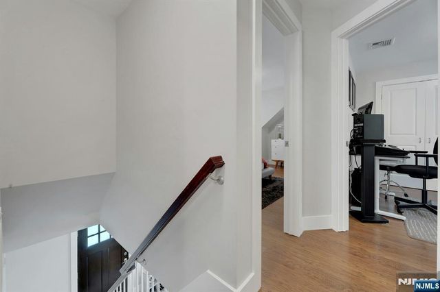 15 Lynne Avenue, Hawthorne, NJ 07506