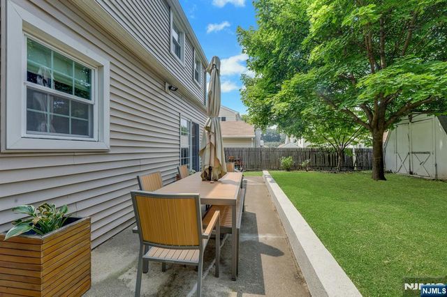 15 Lynne Avenue, Hawthorne, NJ 07506